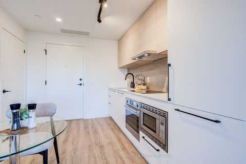 Photo 4 at 617 - 1050 Eastern Avenue, Coxwell, Toronto