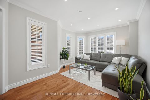 Photo 4 at 66 - 102 Pinedale Gate, East Woodbridge, Vaughan