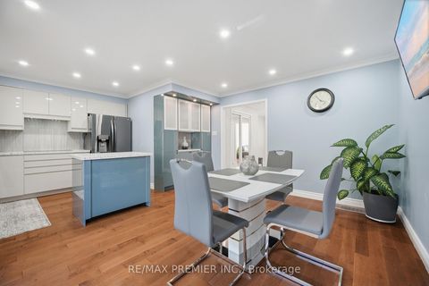Photo 8 at 66 - 102 Pinedale Gate, East Woodbridge, Vaughan