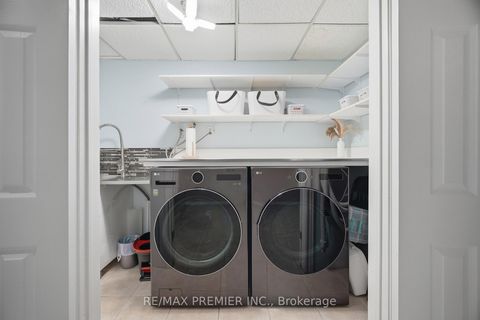 Photo 24 at 66 - 102 Pinedale Gate, East Woodbridge, Vaughan