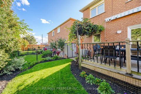 Photo 29 at 66 - 102 Pinedale Gate, East Woodbridge, Vaughan