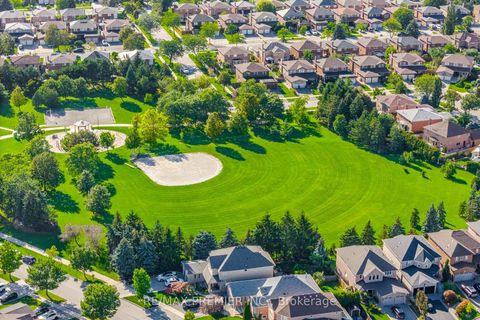 Photo 34 at 66 - 102 Pinedale Gate, East Woodbridge, Vaughan