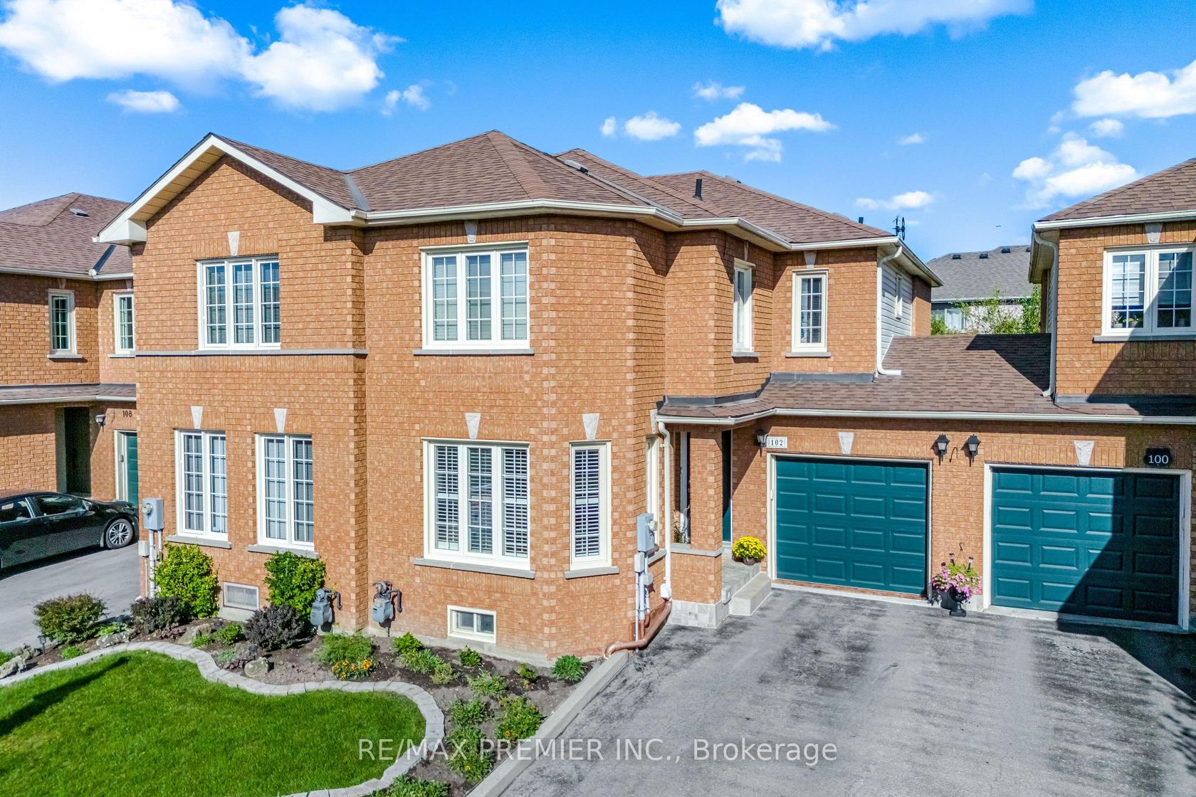 66 - 102 Pinedale Gate, East Woodbridge, Vaughan photo number 2