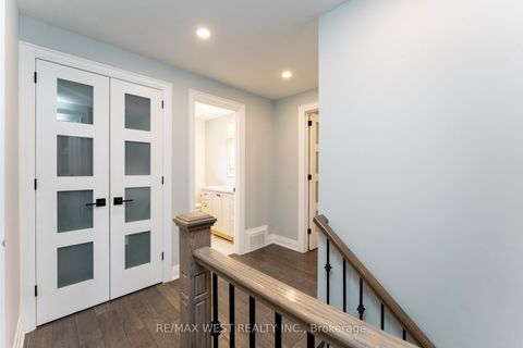 Photo 10 at 139 Redgrave Drive, Richview, Toronto