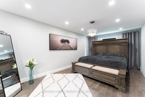 Photo 11 at 139 Redgrave Drive, Richview, Toronto
