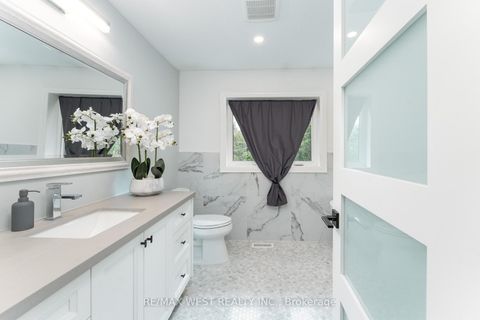 Photo 12 at 139 Redgrave Drive, Richview, Toronto