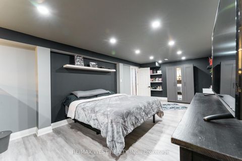 Photo 16 at 139 Redgrave Drive, Richview, Toronto