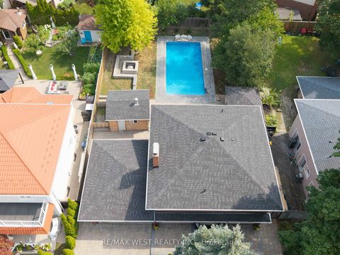 Photo 26 at 139 Redgrave Drive, Richview, Toronto