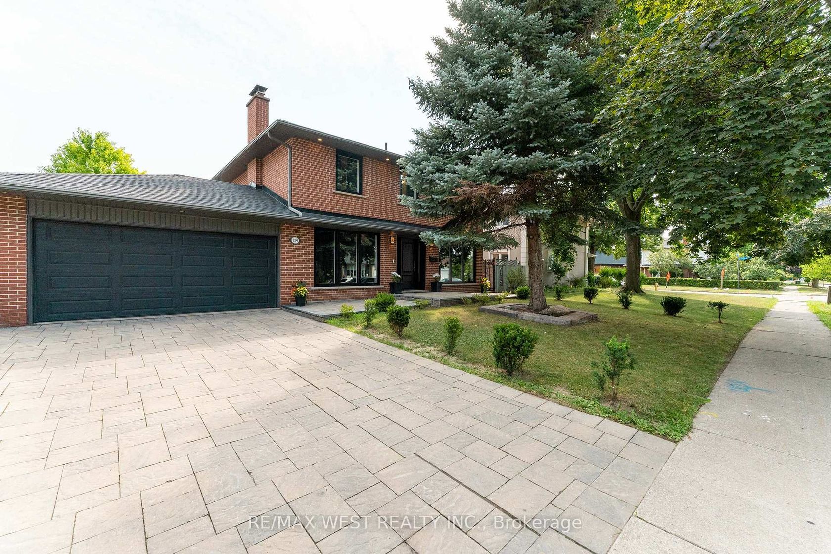 139 Redgrave Drive, Richview, Toronto photo number 2