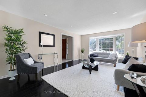 Photo 3 at 3161 Bayview Avenue, Bayview Village, Toronto