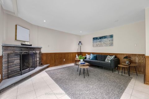 Photo 12 at 3161 Bayview Avenue, Bayview Village, Toronto