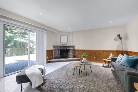 Photo 13 at 3161 Bayview Avenue, Bayview Village, Toronto