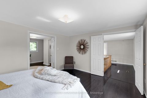Photo 17 at 3161 Bayview Avenue, Bayview Village, Toronto