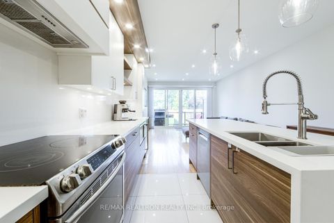 Photo 7 at 6B Trowell Avenue, Eglinton West, Toronto