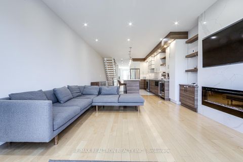 Photo 11 at 6B Trowell Avenue, Eglinton West, Toronto