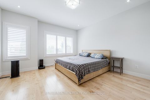 Photo 14 at 6B Trowell Avenue, Eglinton West, Toronto