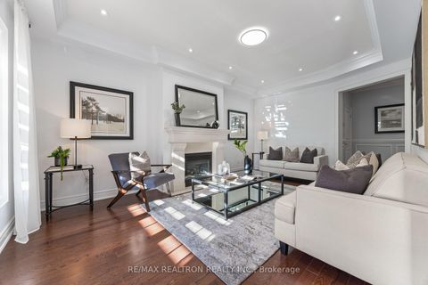 Photo 10 at 125 Lady Karen Crescent, Patterson, Vaughan