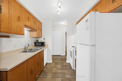 Photo 5 at 211 - 10B Coulter Street, Sunnidale, Barrie
