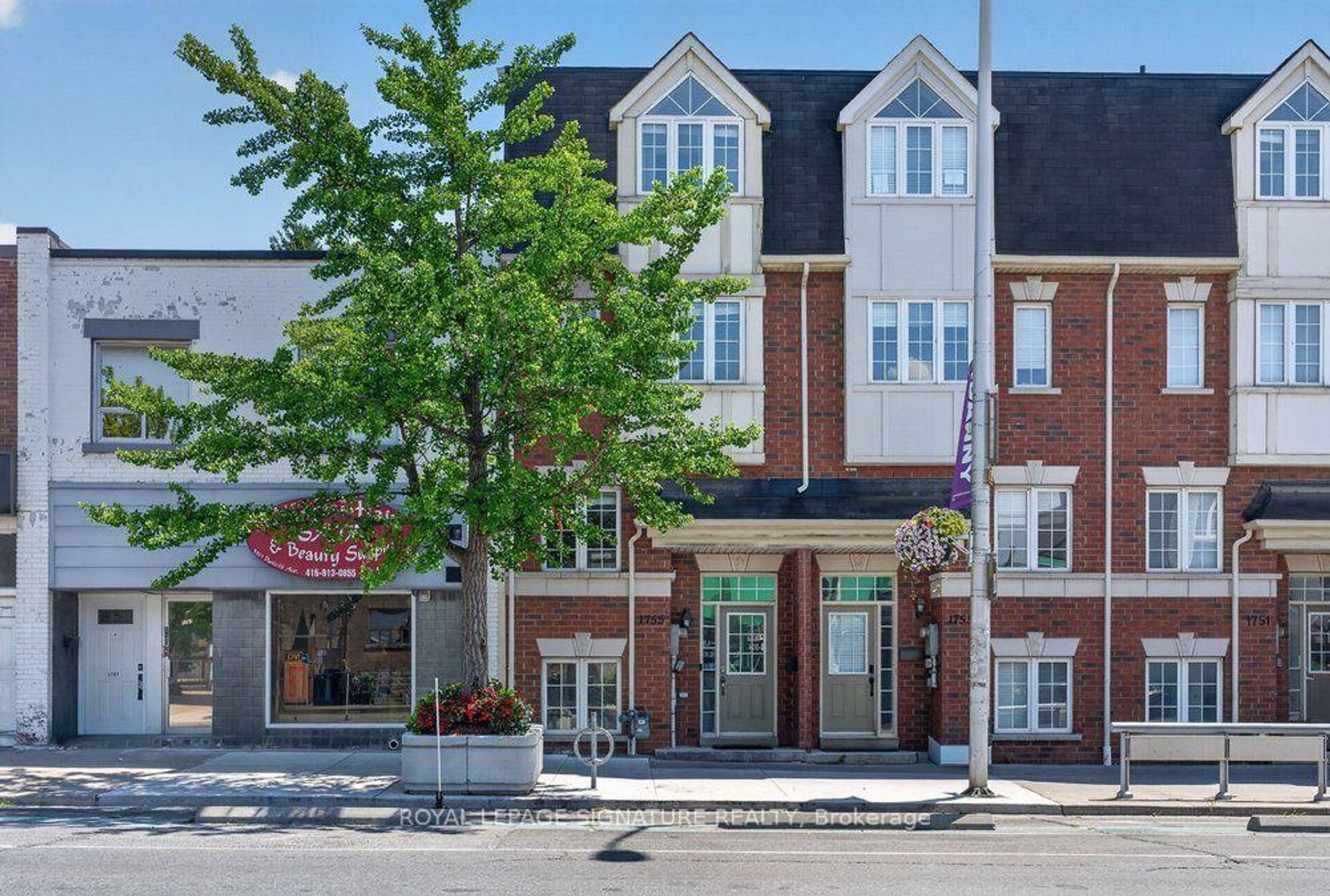 1755 Danforth Avenue, Woodbine Corridor, Toronto photo number 2