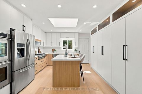 Photo 11 at 547 Melrose Avenue, Nortown, Toronto