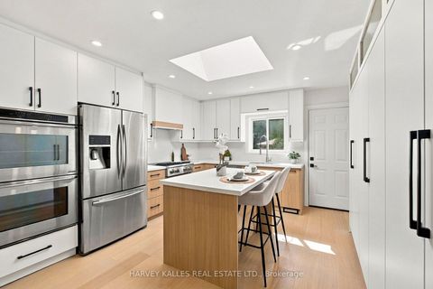 Photo 12 at 547 Melrose Avenue, Nortown, Toronto