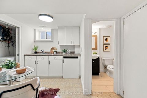 Photo 29 at 547 Melrose Avenue, Nortown, Toronto