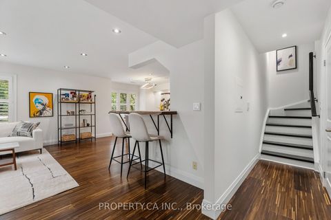 Photo 3 at Th2 - 208 Niagara Street, Niagara, Toronto