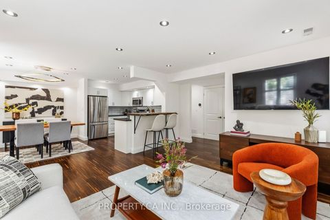 Photo 5 at Th2 - 208 Niagara Street, Niagara, Toronto