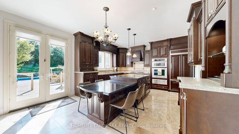 Photo 10 at 90 Offord Crescent, Bayview Southeast, Aurora