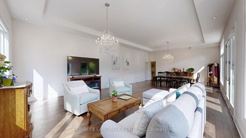 Photo 15 at 90 Offord Crescent, Bayview Southeast, Aurora