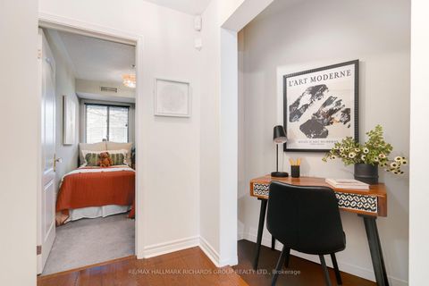 Photo 11 at 101 - 325 Kingston Road, The Beaches, Toronto
