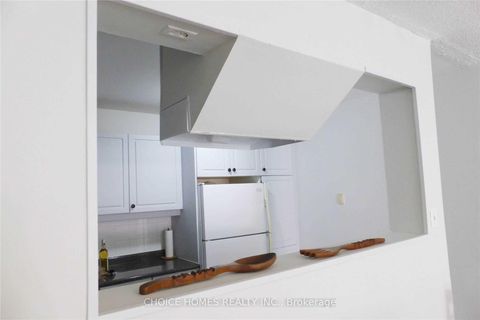 Photo 13 at 23-91 Muir Drive, Scarborough Village, Toronto