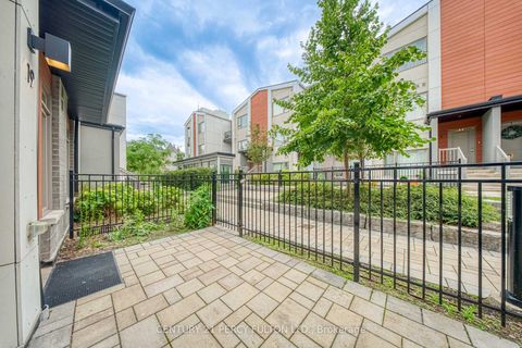 Photo 7 at TH 19 - 70 Orchid Place Drive, Malvern, Toronto