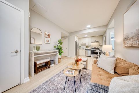 Photo 12 at TH 19 - 70 Orchid Place Drive, Malvern, Toronto