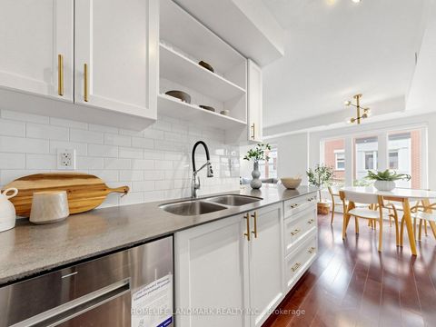 Photo 8 at #4 - 29 Frances Loring Lane, South Riverdale, Toronto