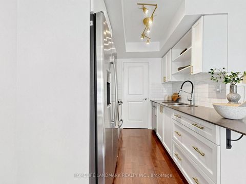 Photo 9 at #4 - 29 Frances Loring Lane, South Riverdale, Toronto