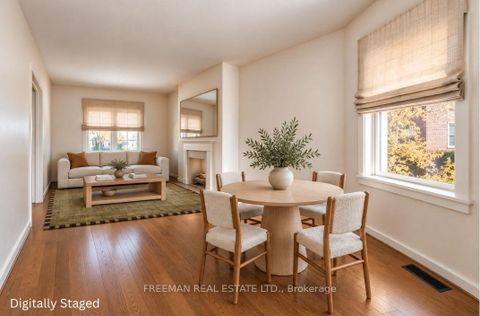 Photo 2 at 912 Manning Avenue, Annex, Toronto