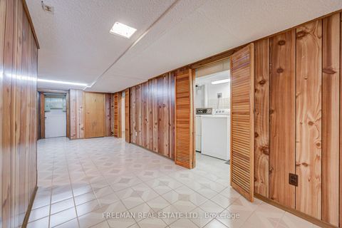 Photo 22 at 912 Manning Avenue, Annex, Toronto