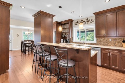 Photo 8 at 1027 Ewart Street, Rural Innisfil, Innisfil