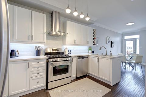 Photo 3 at 110 Big Hill Crescent, Patterson, Vaughan