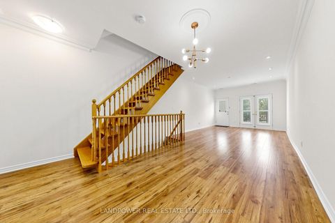 Photo 4 at 13 David Dunlap Circle, Don Mills, Toronto