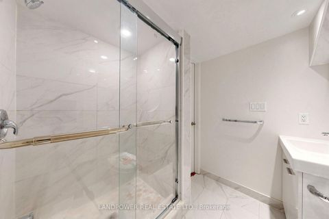 Photo 29 at 13 David Dunlap Circle, Don Mills, Toronto