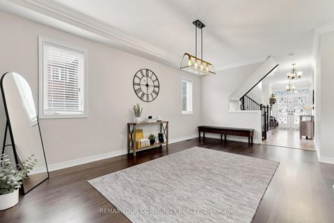 Photo 7 at 11 Trudeau Drive, Vellore Village, Vaughan