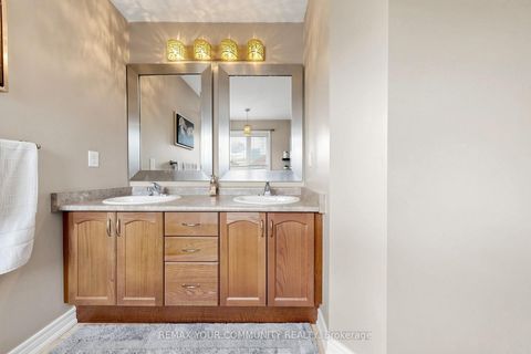 Photo 15 at 11 Trudeau Drive, Vellore Village, Vaughan