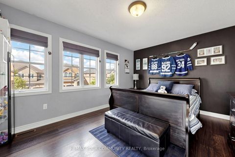 Photo 16 at 11 Trudeau Drive, Vellore Village, Vaughan