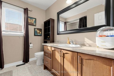 Photo 18 at 11 Trudeau Drive, Vellore Village, Vaughan
