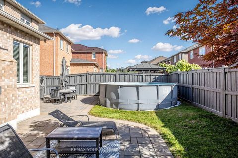 Photo 35 at 11 Trudeau Drive, Vellore Village, Vaughan