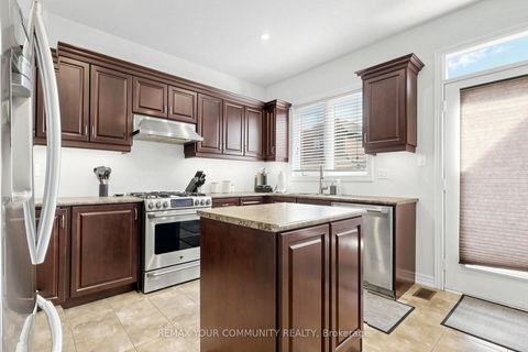Photo 44 at 11 Trudeau Drive, Vellore Village, Vaughan