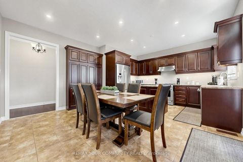 Photo 45 at 11 Trudeau Drive, Vellore Village, Vaughan