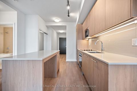 Photo 15 at 1811 - 286 Main Street, Danforth, Toronto